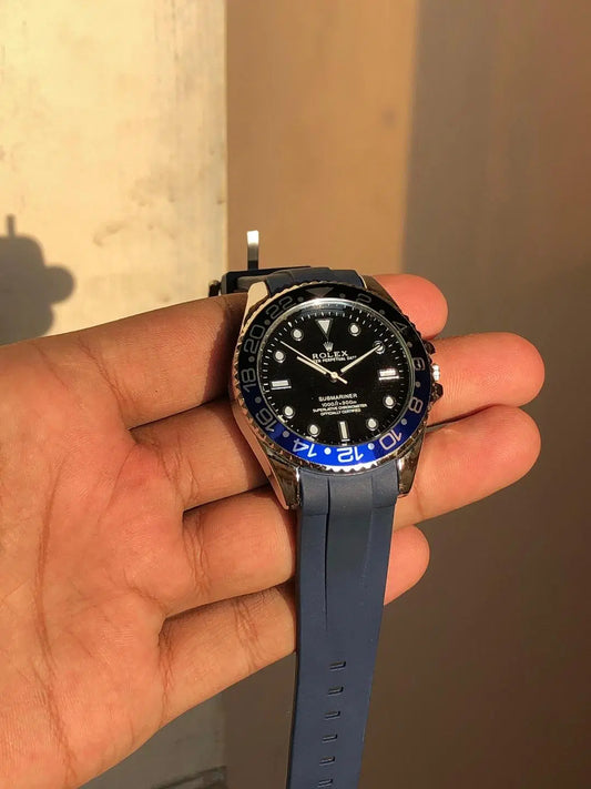 Men's Water Resistant Quartz Analogue Watch - 1 Pc - Stylish Blue Rubber Strap